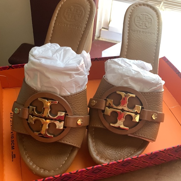 Tory Burch Shoes - Tory Burch Gold Wedges